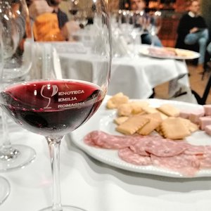 L’Emilia Romagna ed il piacere degli abbinamenti  tra cibo e vino